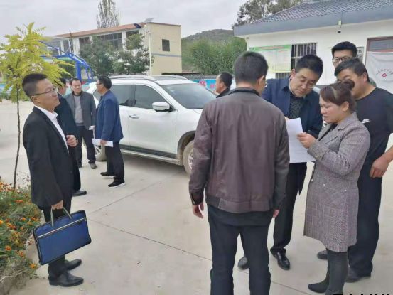 平?jīng)鲢垂鹃_展“踐行初心使命，助推脫貧攻堅”主題黨日活動(圖3)