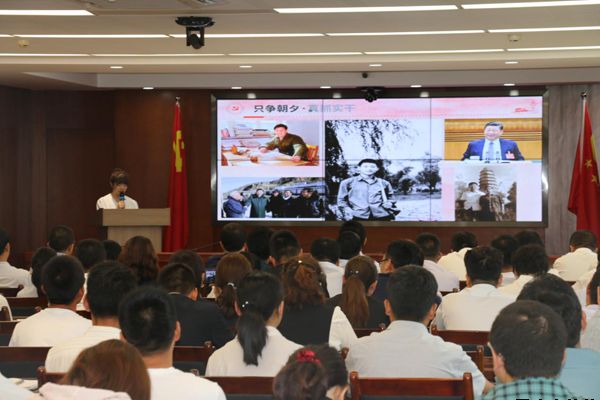 泓源公司黨委舉辦“培育泓源精神，勇?lián)鷩笫姑敝黝}演講比賽(圖4)