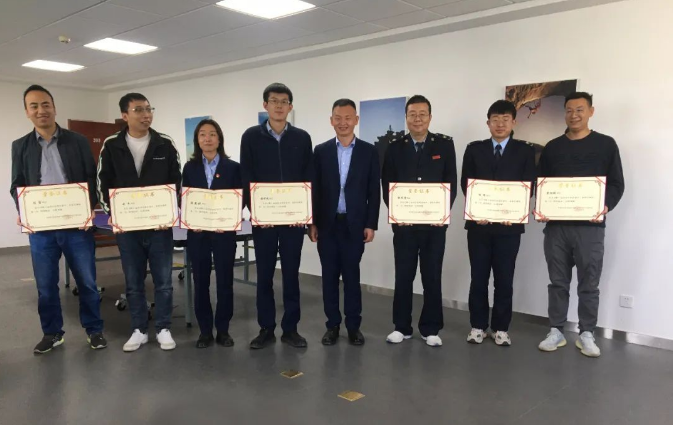 市產(chǎn)投集團(tuán)團(tuán)委舉辦“慶五一、迎五四”球類聯(lián)誼比賽(圖3)